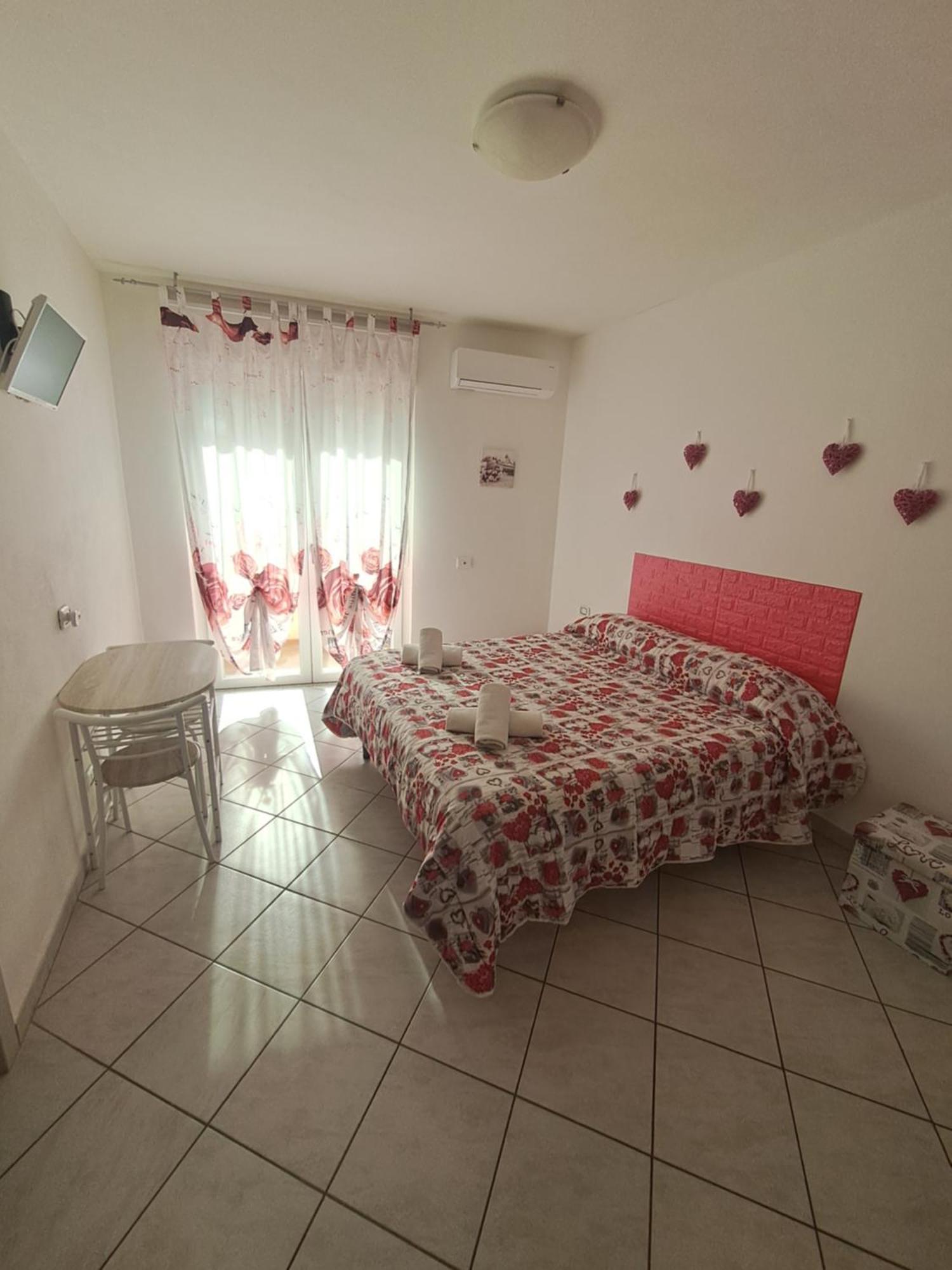 איגלסיאס B&B Metalla מראה חיצוני תמונה